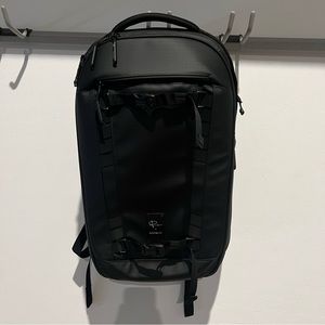 NOMATIC X MCKINNON CAMERA PACK 35L